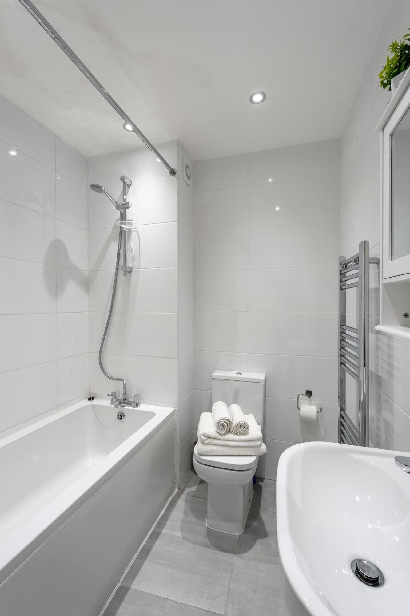 Beautiful Flat Near Central London - Entire Flat - Equipped Kitchen - Private Bathroom Esterno foto