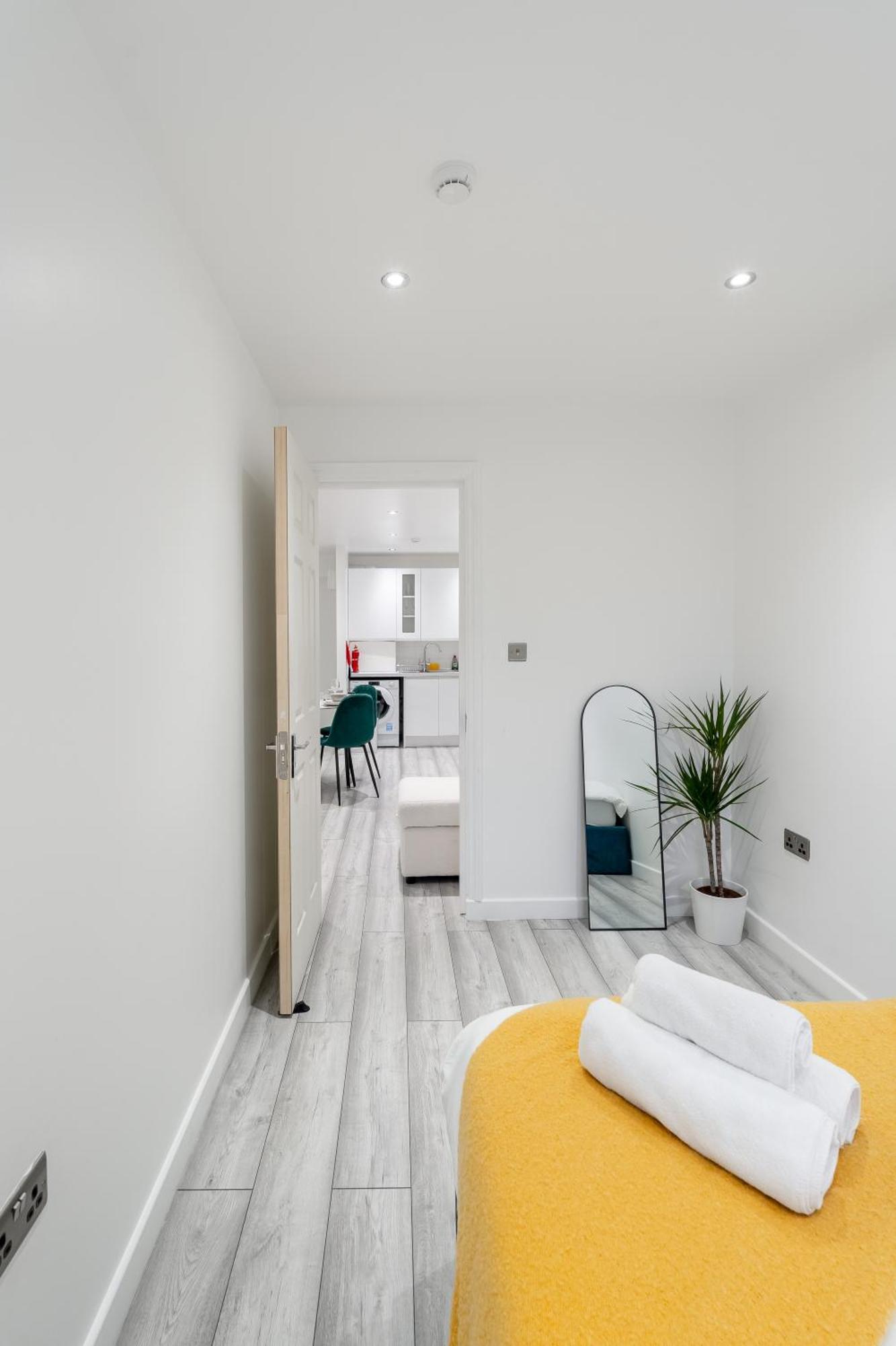 Beautiful Flat Near Central London - Entire Flat - Equipped Kitchen - Private Bathroom Esterno foto