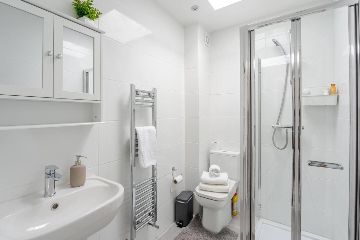 Beautiful Flat Near Central London - Entire Flat - Equipped Kitchen - Private Bathroom Esterno foto